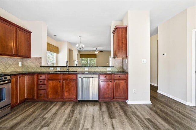 Building Photo - 771 Riverdance Dr