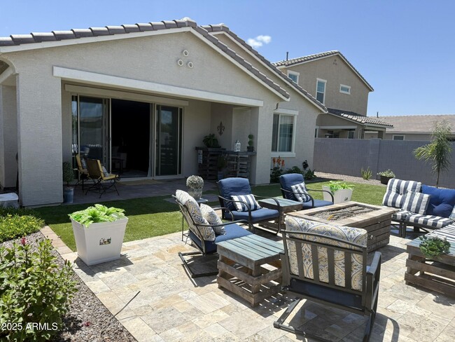 Building Photo - 22862 E Watford Dr