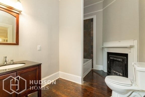 Building Photo - 5100 Holmes Ave