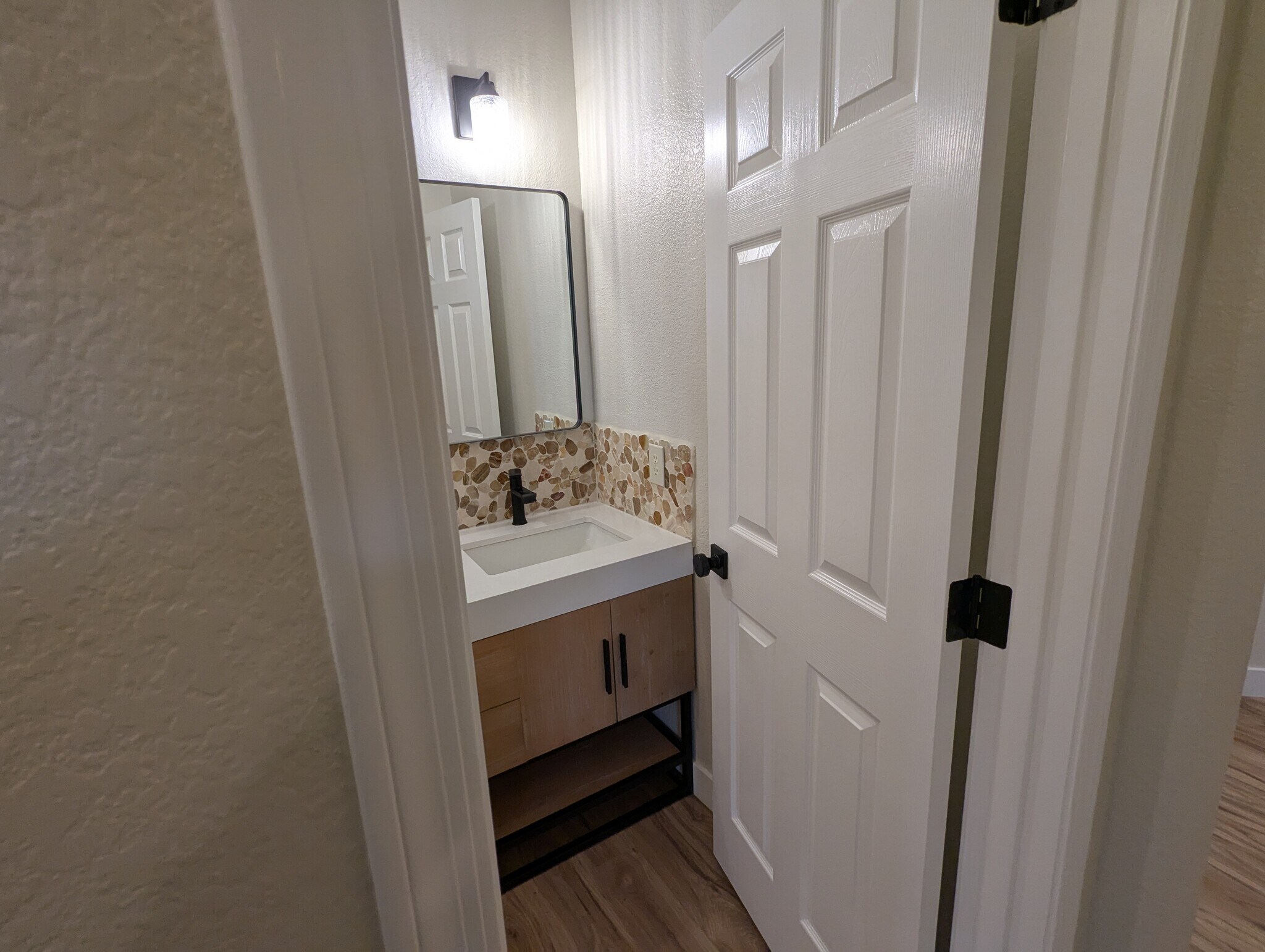 Building Photo - 267 E Smoke Tree Rd