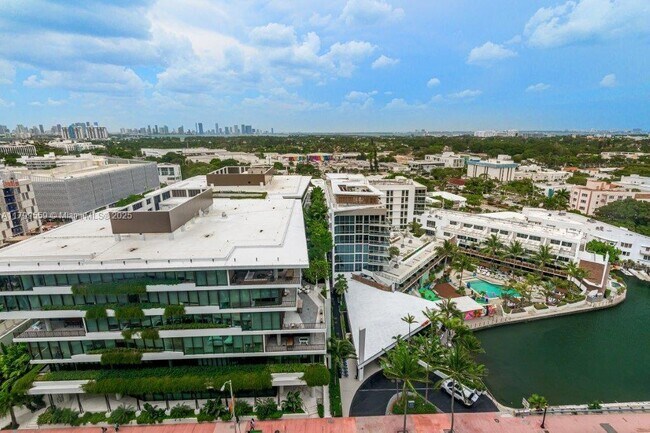 Building Photo - 2301 Collins Ave