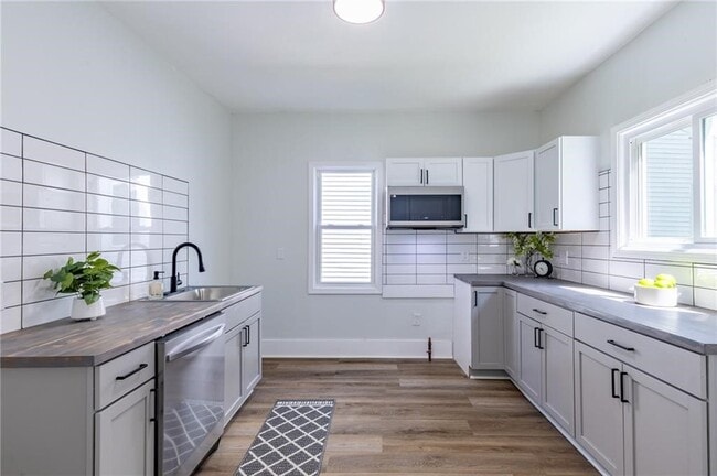 Building Photo - 567 Hayward Ave