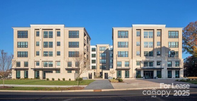 Primary Photo - 4220 Colony Plz Dr