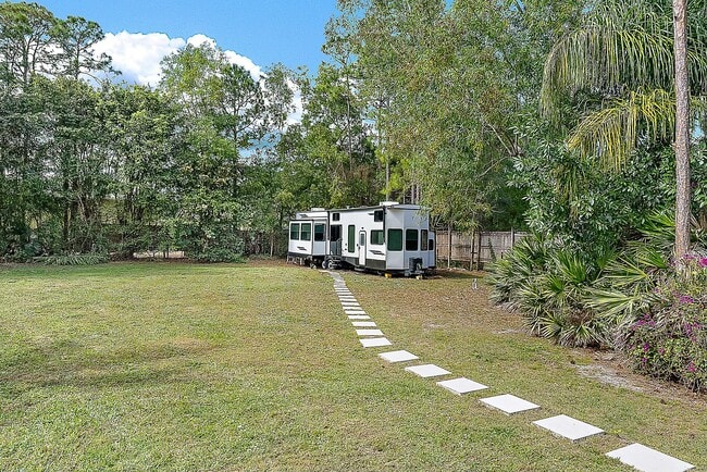 Building Photo - 15415 Alexander Run