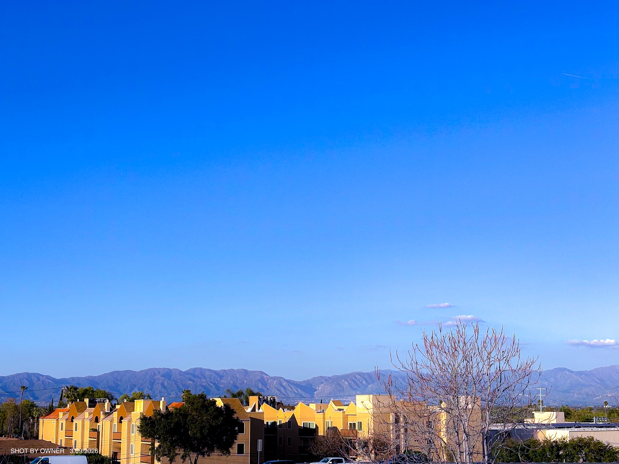 Building Photo - 5460 White Oak Ave