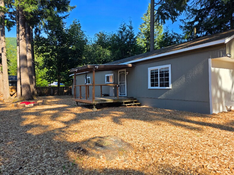 Building Photo - 8397 Golden Valley Blvd