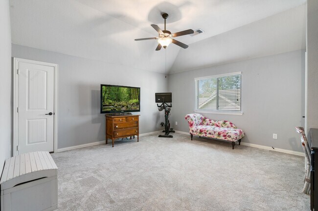 Building Photo - 130 Springshed Pl