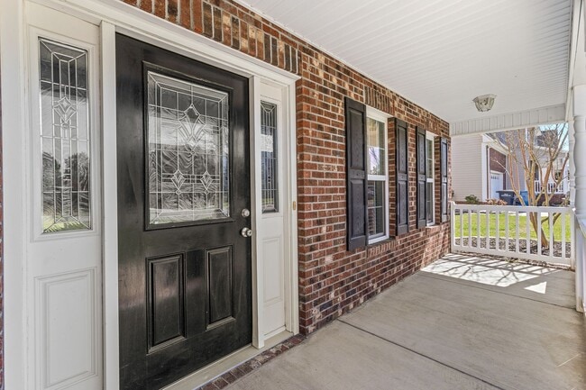 Building Photo - 907 Stagecoach Dr