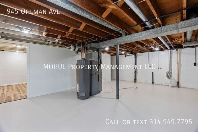 Building Photo - 945 Ohlman Ave