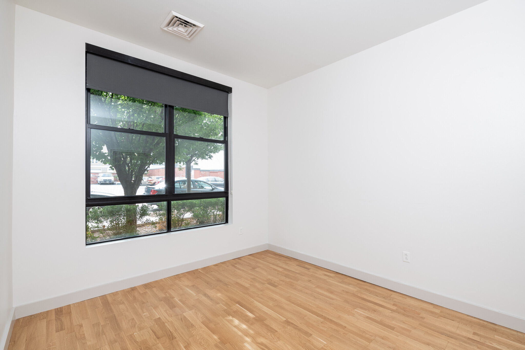 Building Photo - 320 D St