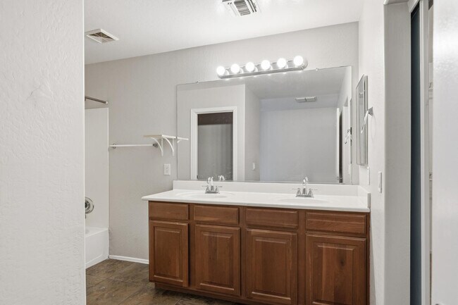 Building Photo - 1637 S Wildrose