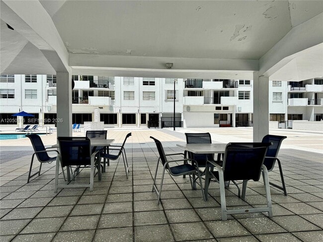 Building Photo - 2780 NE 183rd St
