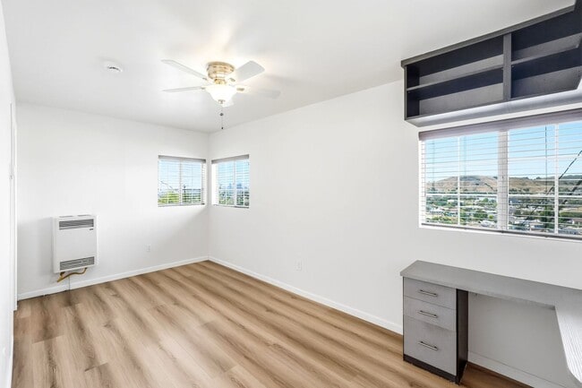 Building Photo - O'SULLIVAN