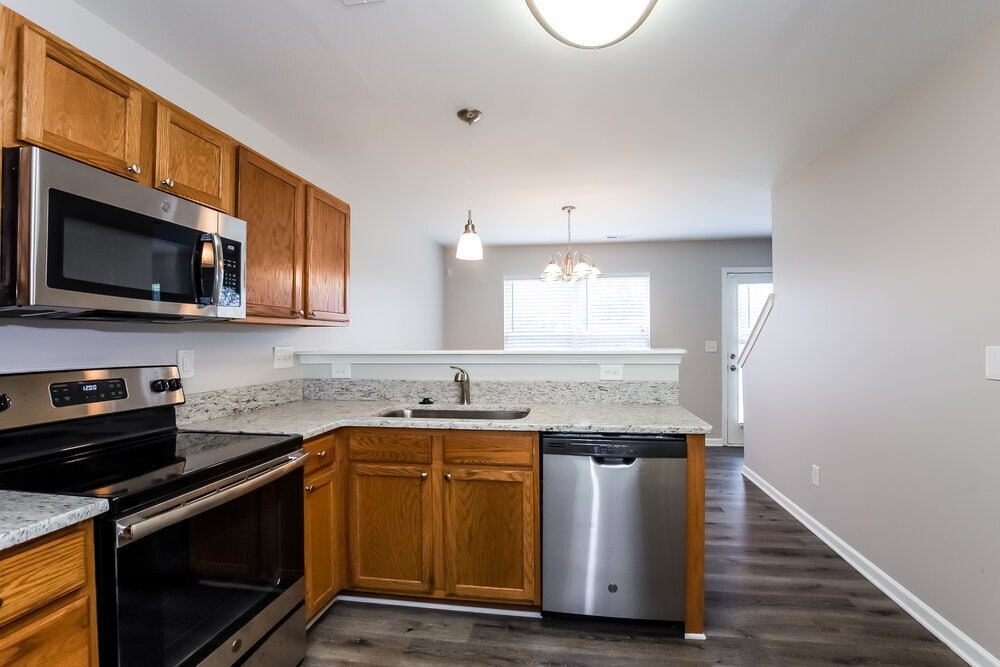 Building Photo - 717 Aberdeen Glen Pl