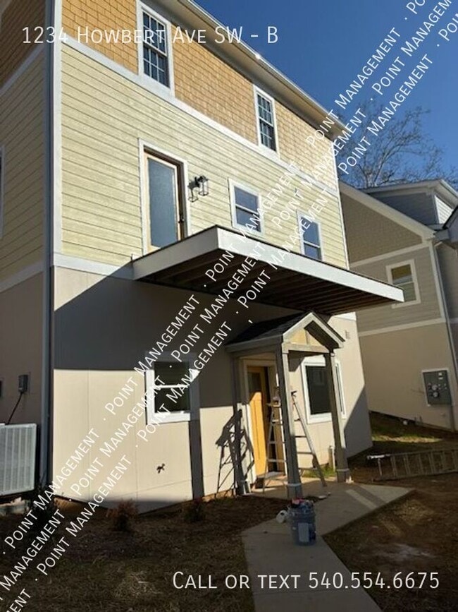 Building Photo - 1234 Howbert Ave SW