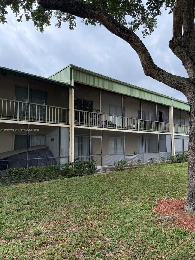 Building Photo - 4124 NW 88th Ave