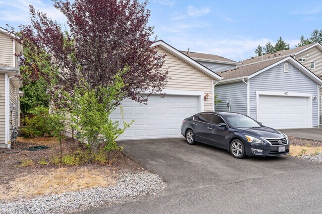 Building Photo - 4127 McKinley St NE