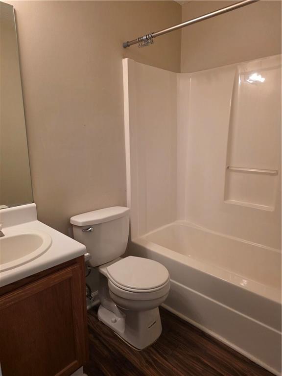 Building Photo - 100 Rosehip Ln