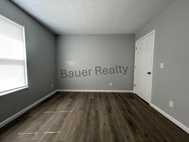 Building Photo - jv223