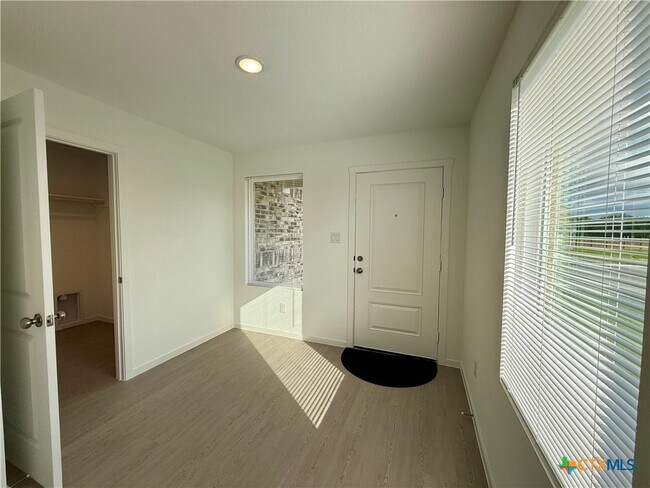 Building Photo - 311 Moscato Rd