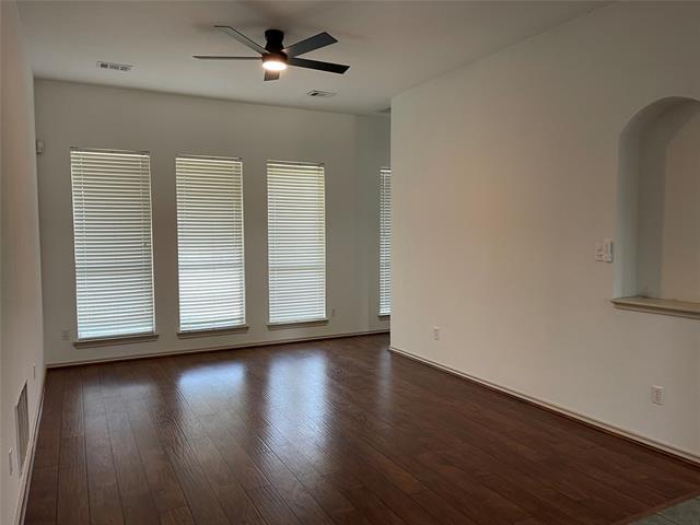 Building Photo - 6030 Bentwood Dr