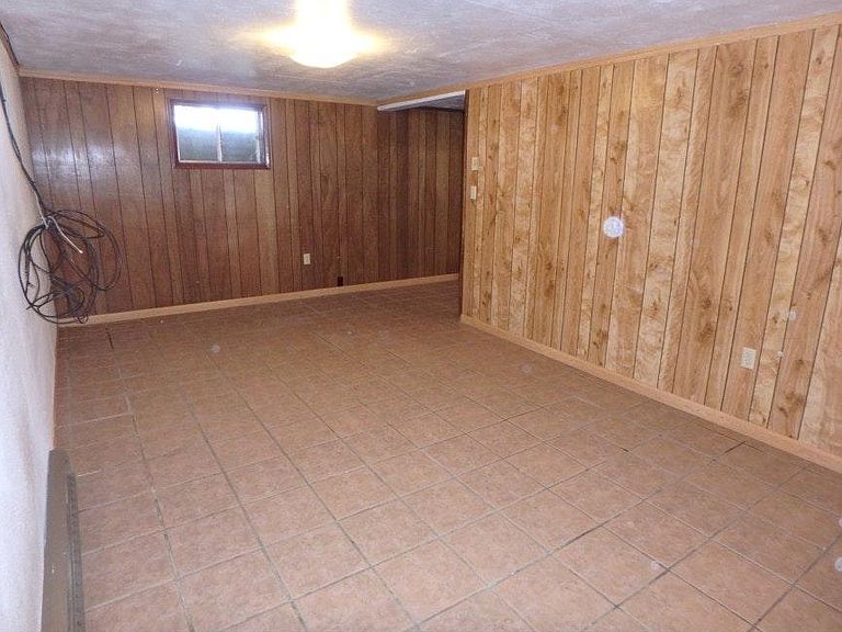 Building Photo - 115 Burton Ln