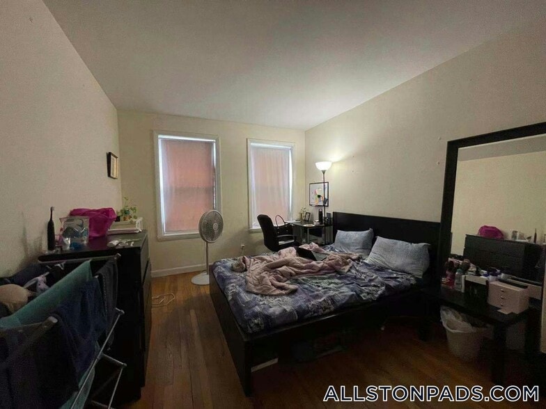 Building Photo - 1133 Commonwealth Ave