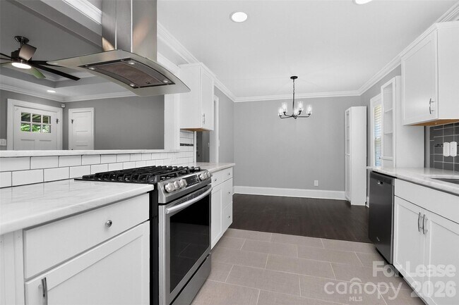 Building Photo - 3945 Winfield Dr