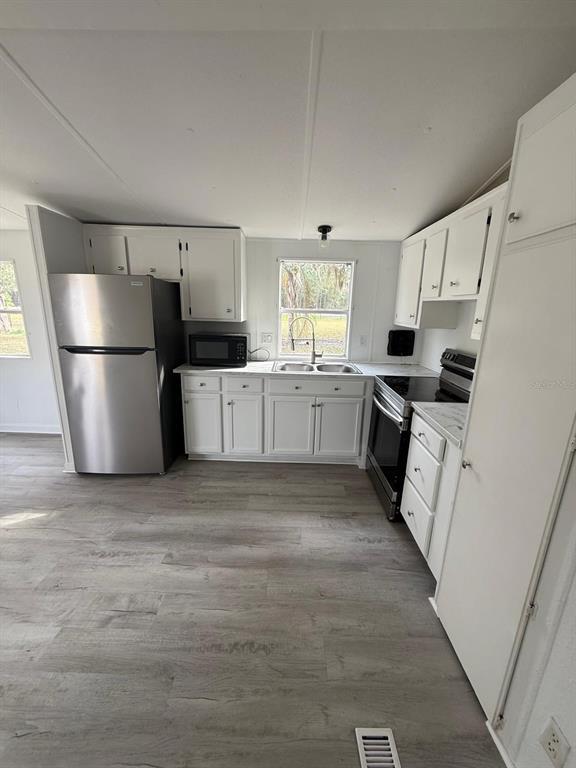 Building Photo - 2302 Lowery St