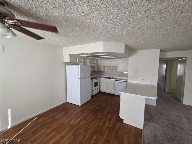 Building Photo - 1104 Pinto Rock Ln