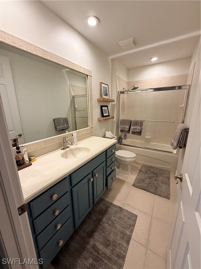 Building Photo - 10160 Bellavista Cir