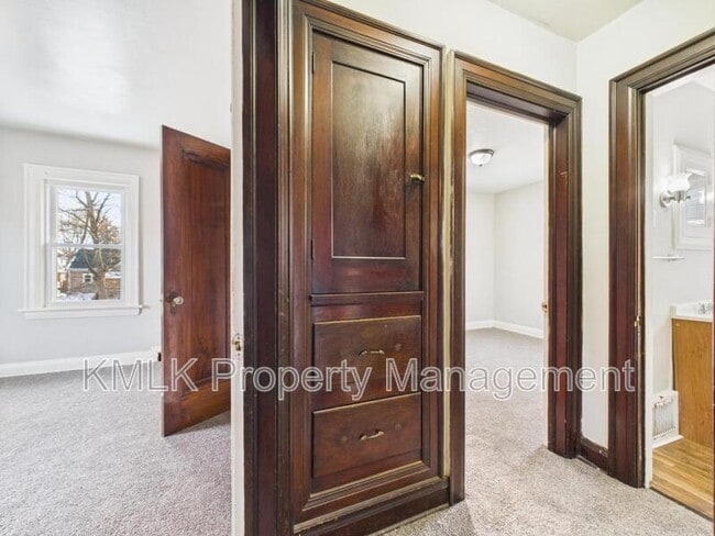 Building Photo - 918 Peckham St