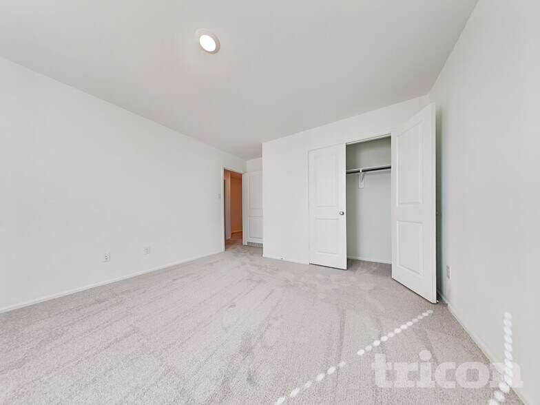 Building Photo - 18613 Rosehill Pr Dr