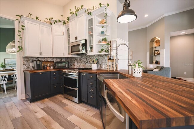 Building Photo - 5546 Whitehead St