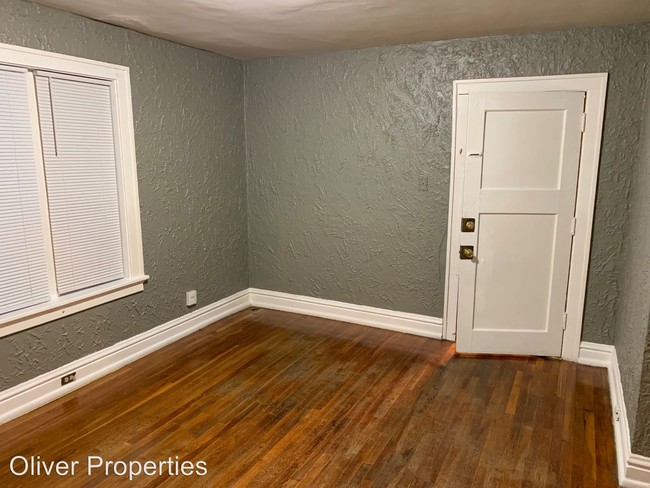 Building Photo - 4223 Ellenwood Ave