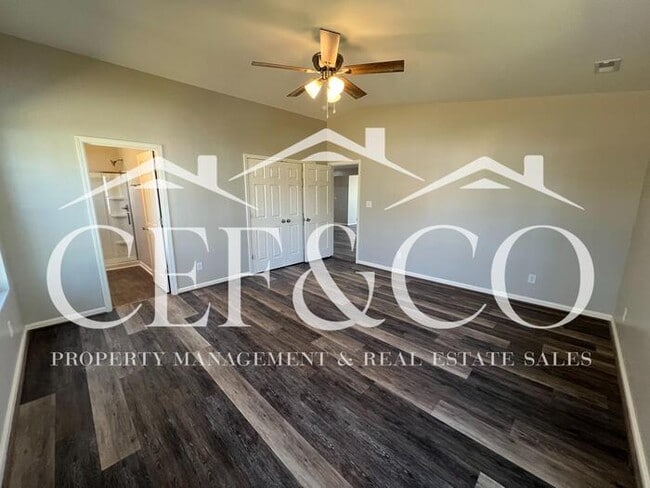 Building Photo - Adorably renovated 4 bedroom 2 bathroom home now available