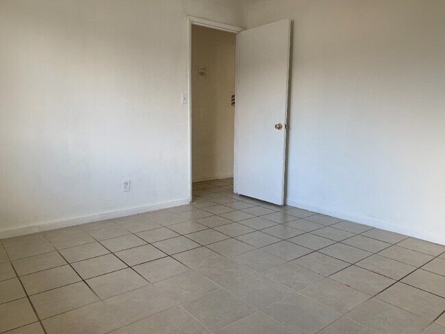 Building Photo - 3411 Orange Ave