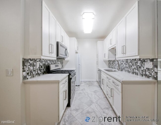 Building Photo - 2 br, 1 bath Condo - 68 Maegan Place, Thou...