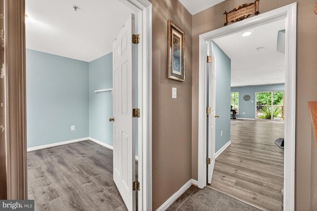 Building Photo - 2572 Carrington Way
