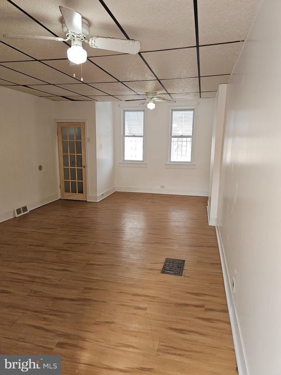 Building Photo - 43 E Silver St