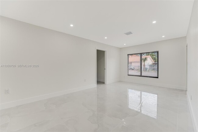 Building Photo - 3410 NW 13th Ave