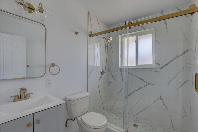 Building Photo - 14060 Miramar Ave