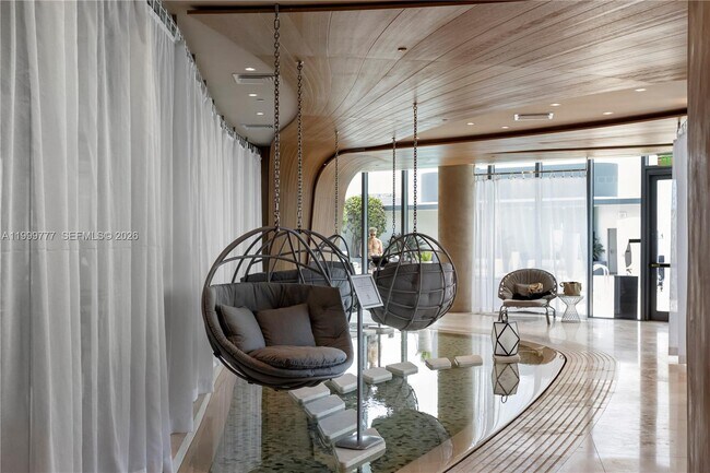 Building Photo - 1000 Brickell Plaza