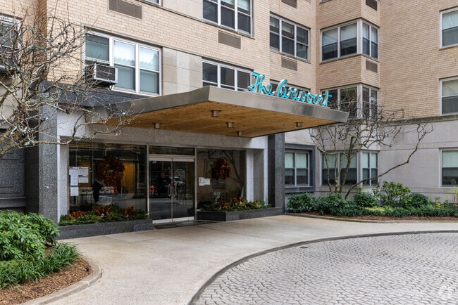 Building Photo - The Brevoort at 11 Fifth Avenue