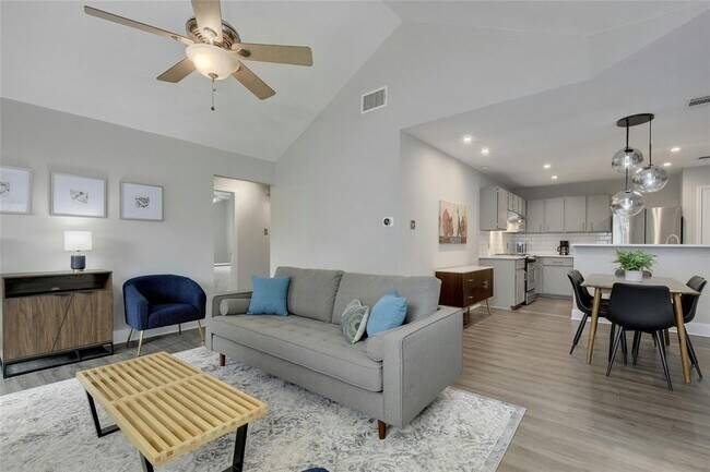Building Photo - 4707 Borage Dr