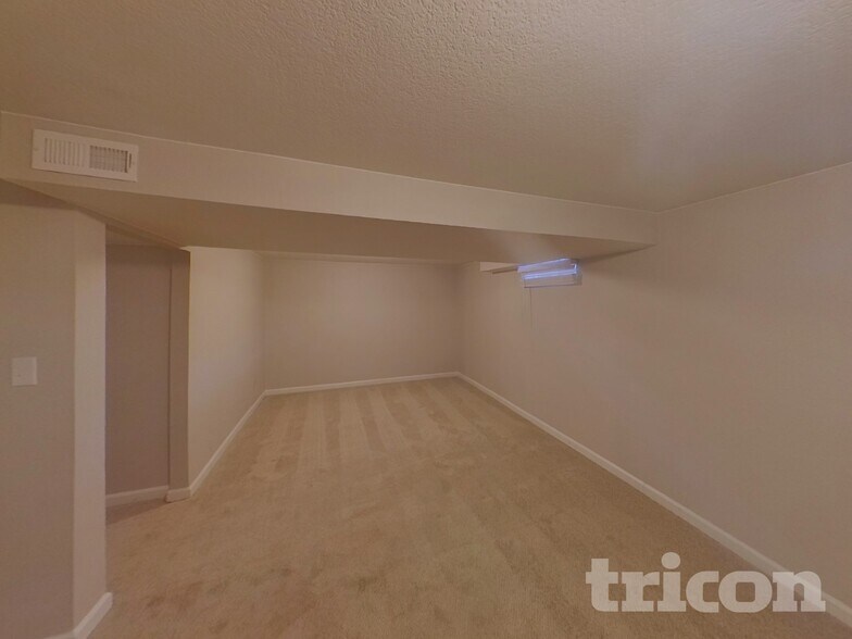 Building Photo - 20 El Sereno Dr