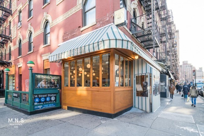 Building Photo - 260 West 16th Street