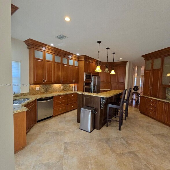 Building Photo - 2136 NW 4th St