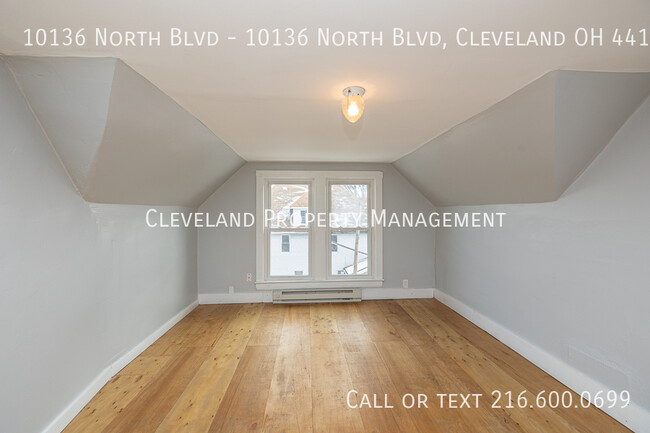 Building Photo - Newly Renovated Cleveland Duplex