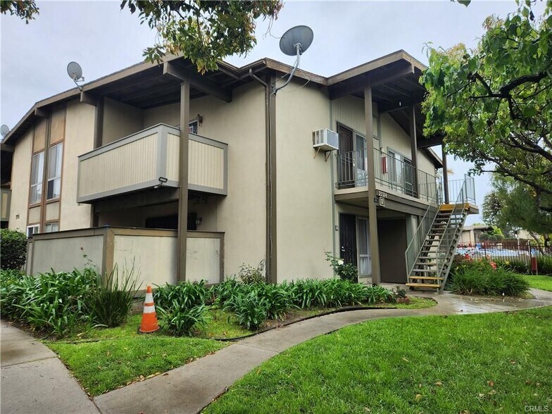 Building Photo - 23314 Sesame St